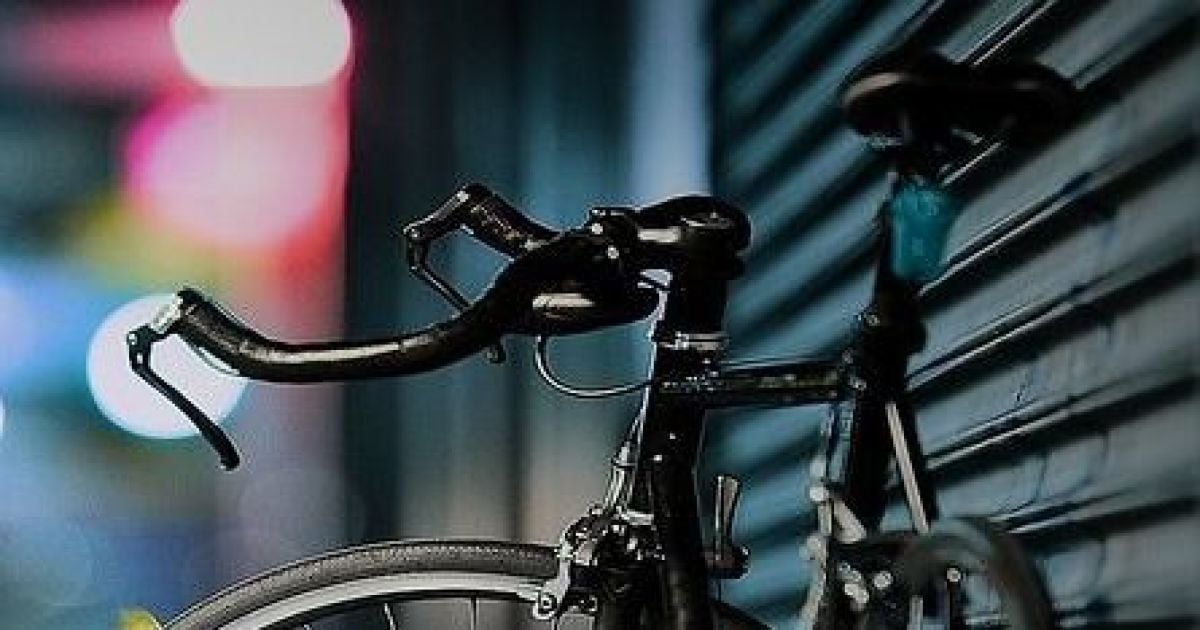 В Херсоне посреди дороги умер велосипедист