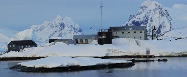 Станція "Академік Вернадський" колись була британською і називалася "Фарадей" / © НАНЦ