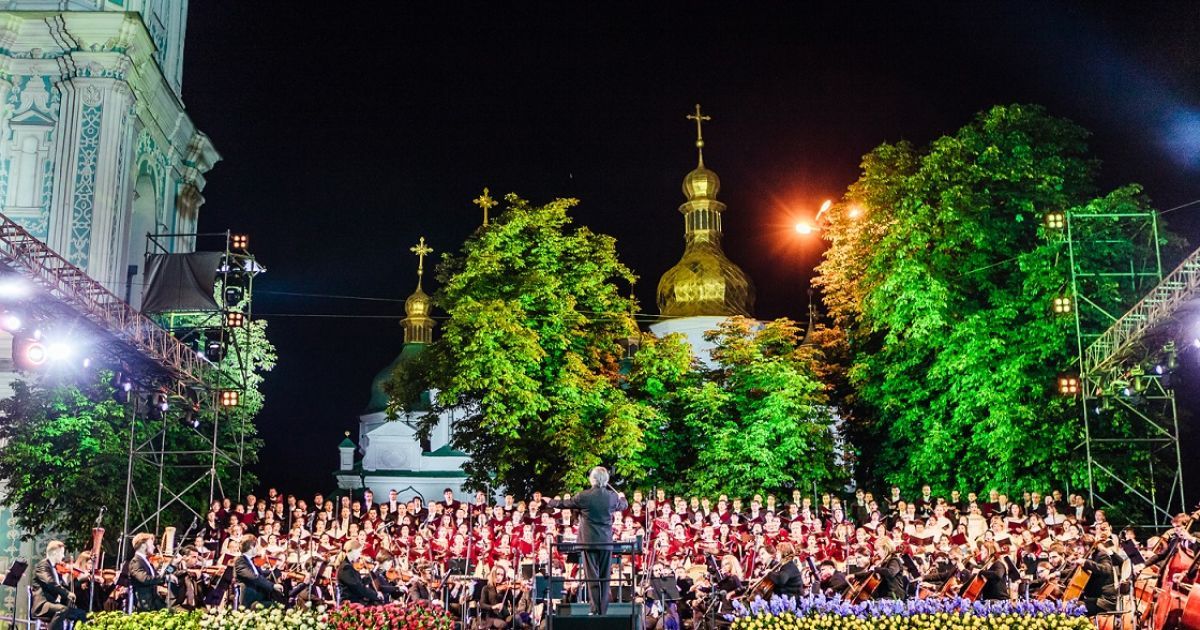Українські оперні співаки поділилися враженнями від роботи з маестро із "Ла Скала" в центрі Києва
