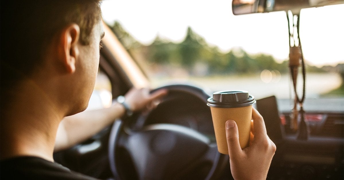 Чому після кави хилить у сон