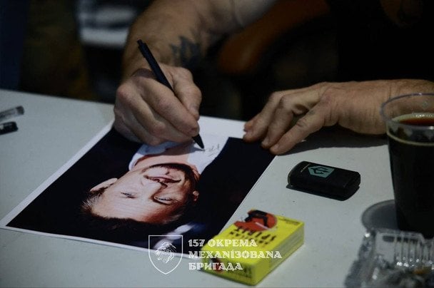 Шон Пенн відвідав бійців 157-ї бригади на Донецькому напрямку / Фото: 157-ма окрема механізована бригада