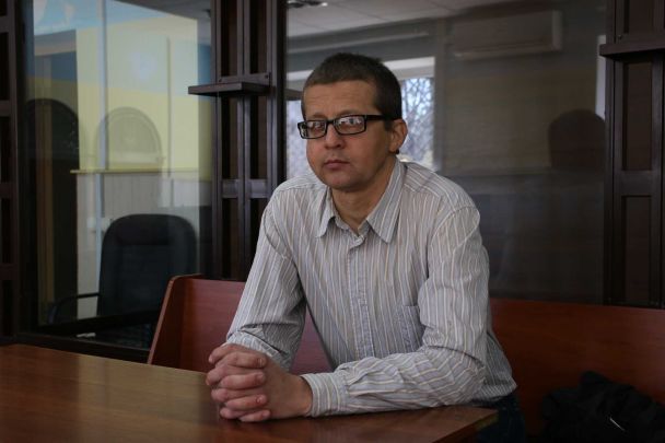 Віктор Ручко в залі суду / Фото: Ґрати