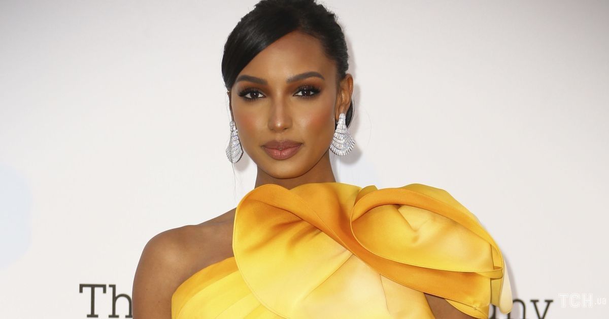 Жасмін Тукс