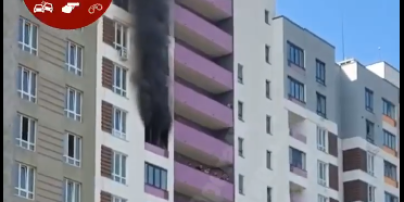 У Вишневому під Києвом спалахнула новобудова: з'явилося відео