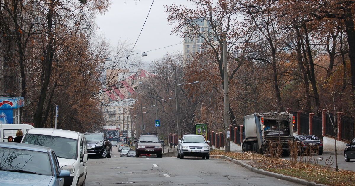 В центре Киева частично ограничено движение транспорта почти на месяц: схема