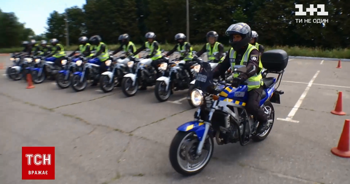 В Полтаве будут патрулировать улицы полицейские на мотоциклах: видео