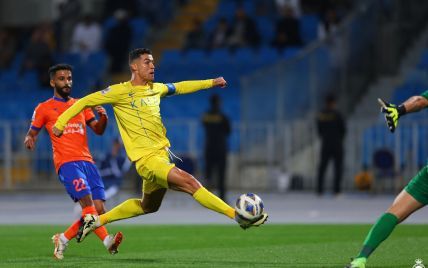 Роналду эффектным голом принес победу "Аль-Насру" в своем 1000-м матче на клубном уровне (видео)