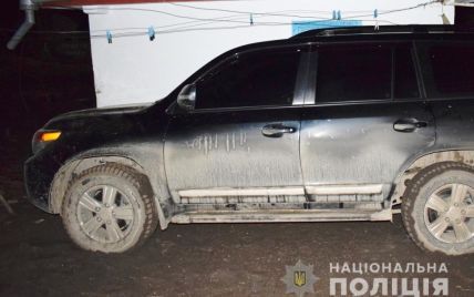 В Винницкой области водитель на внедорожнике сбил насмерть пешехода и скрылся с места аварии: фото