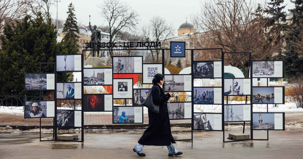 Фотопроект Киевстар о работе инженеров «Связь – это люди» представили в четырех городах Украины