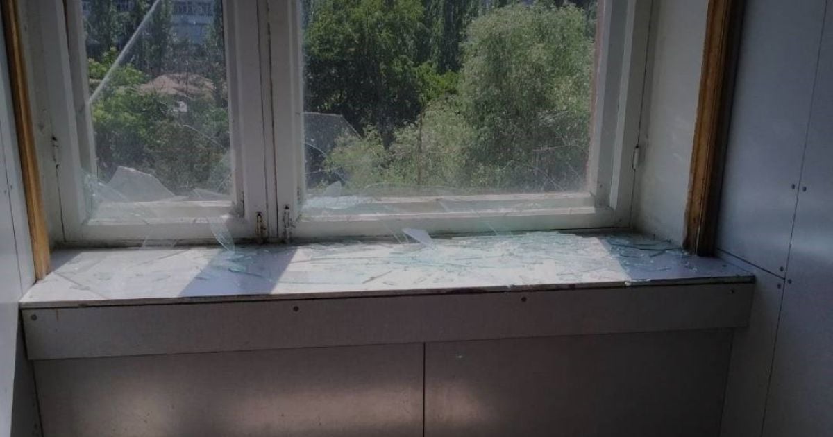 Последствия вражеского удара по здравоохранению в Корабельном районе Херсона 31 мая