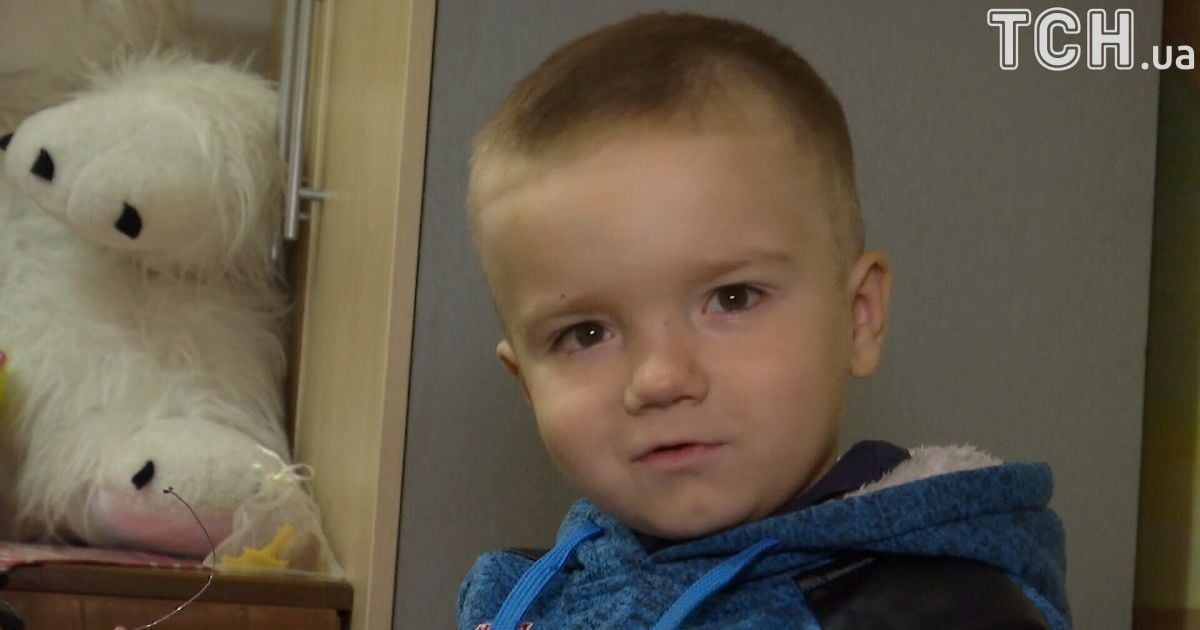 В помощи нуждается маленький Денис, больной страшной и редкой болезнью