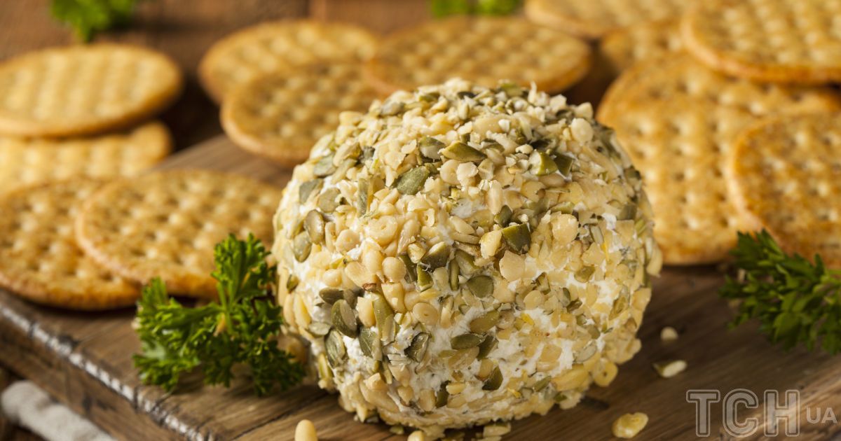 New Year's appetizer of chicken, cheese and nuts Daily News