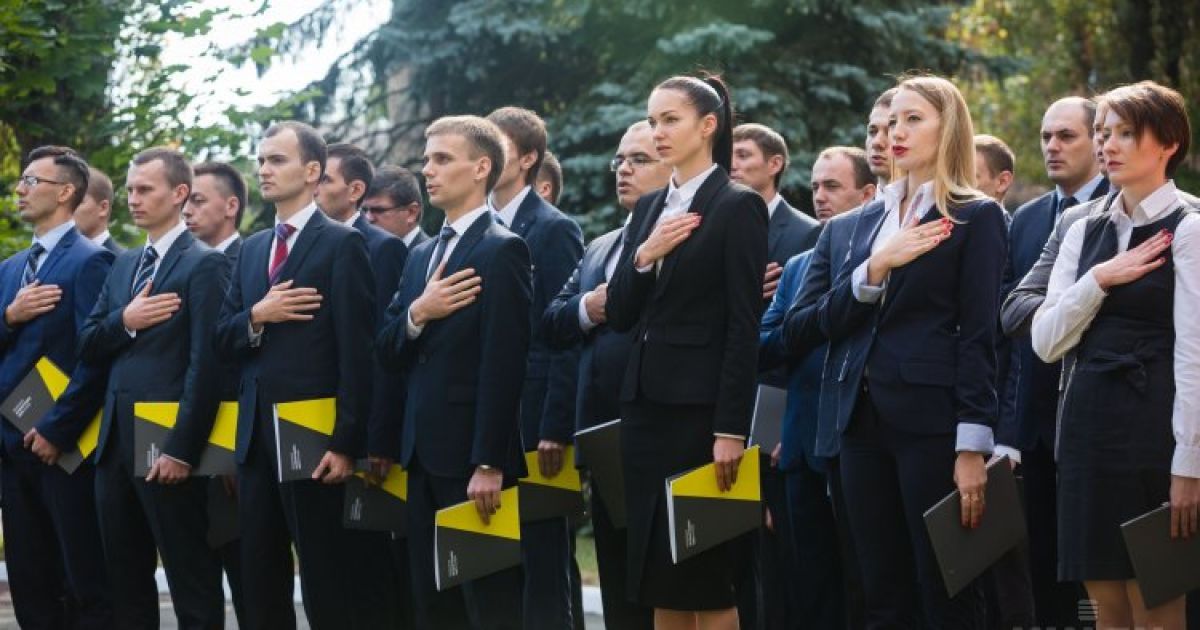 70 первых в Украине детективов Антикоррупционного бюро присягнули на верность стране
