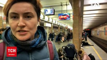 Київське метро: на станції "Контрактова площа" сотні людей чекають на потяг