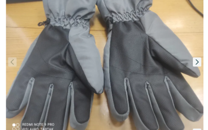 Дві ліві рукавички, здуті кульки та хом'яки: топ дивних речей, які віддають задарма в Києві на OLX