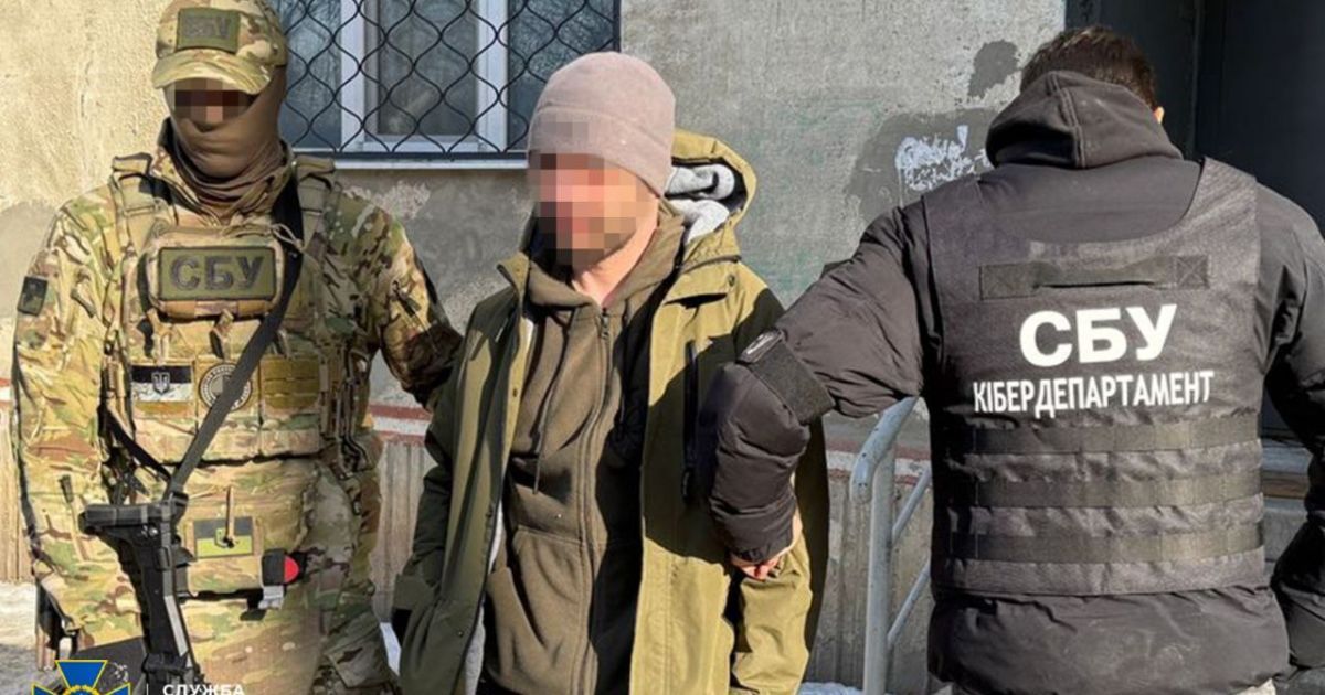 У Харкові затримали чоловіка, який виманював гроші у сімей полонених
