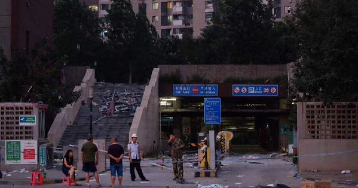Взрывная волна выбила окна в ближайших домах. / © twitter.com/shanghaiist