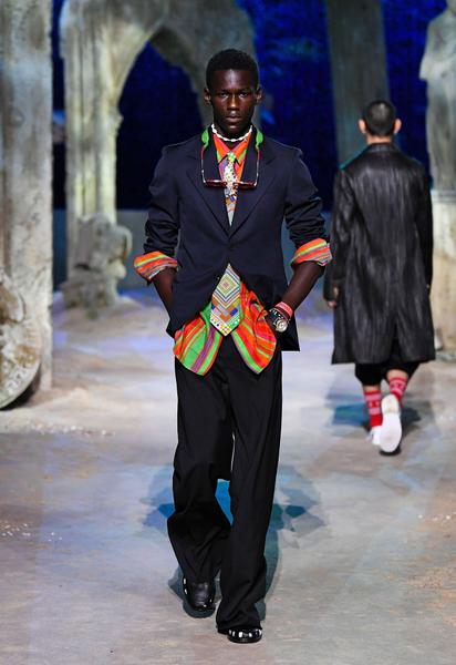 Коллекция Versace трет-а-порте сезона весна-лето 2021 / © East News