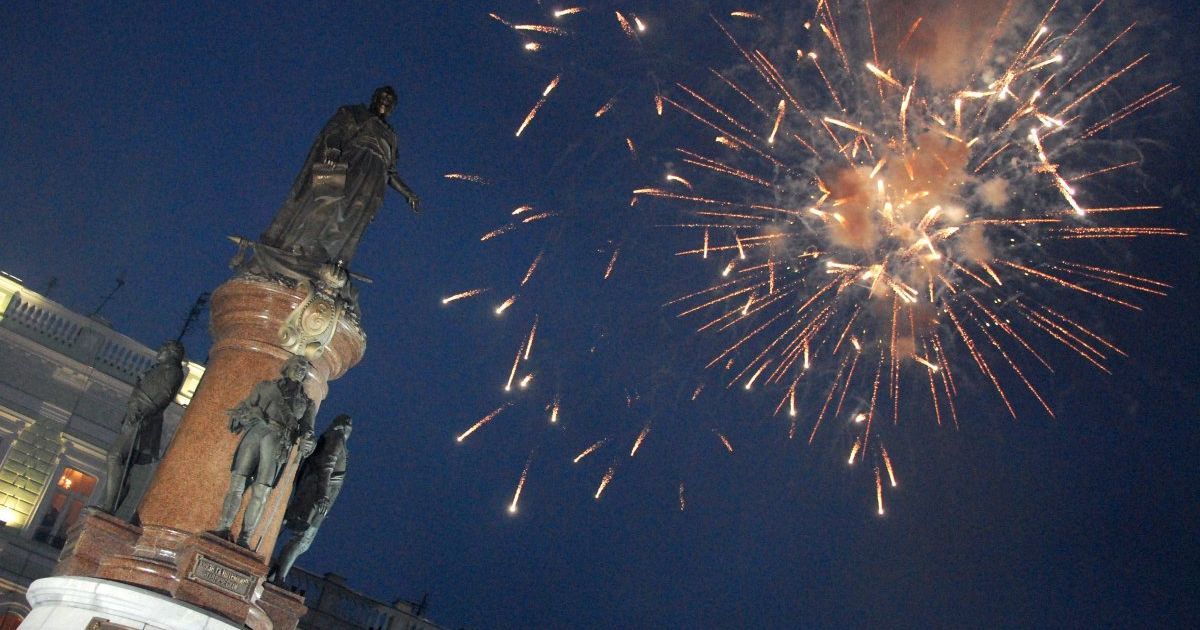 Скандальный памятник императрице Екатерине II оставят в центре Одессе – решение суда