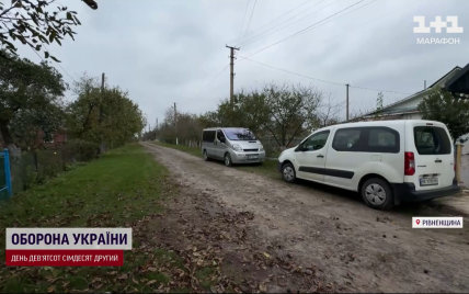 У Рівному вкрали авто і тікали від поліції: те, хто був за кермом, здивувало усіх (фото, відео)