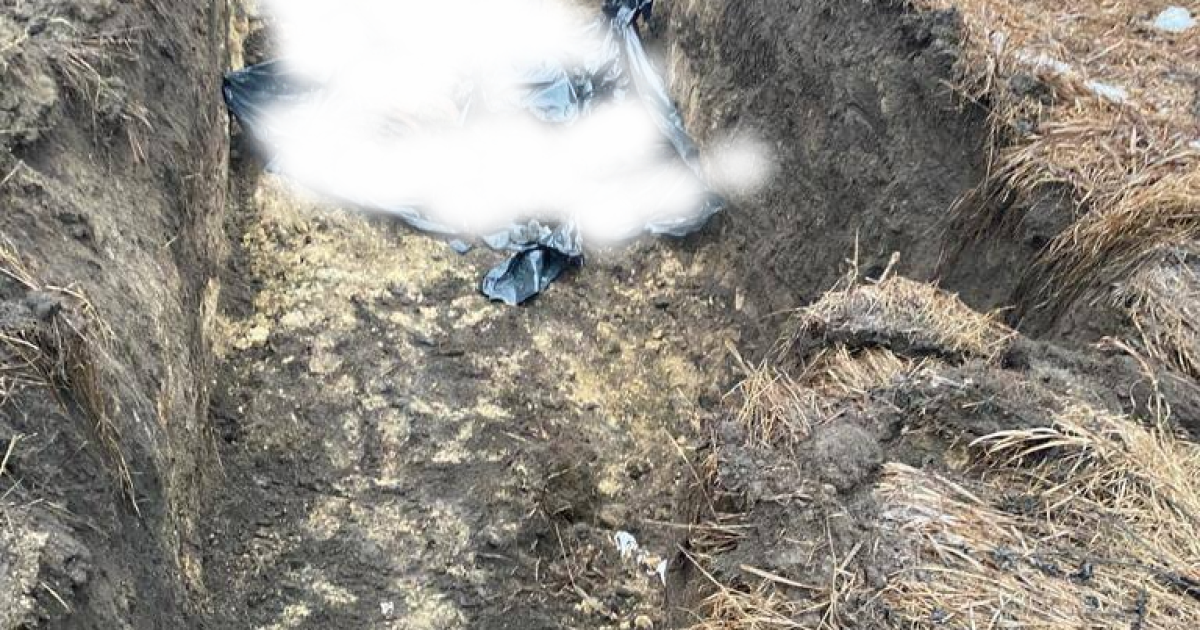 В Україні загиблих російських солдатів ховають у братських могилах, бо Росія не забирає їхні тіла