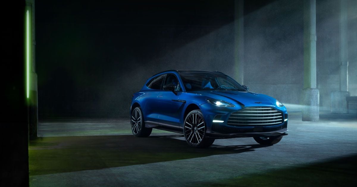 Aston Martin представил самый мощный люксовый кроссовер в мире: объявлена стоимость (видео)