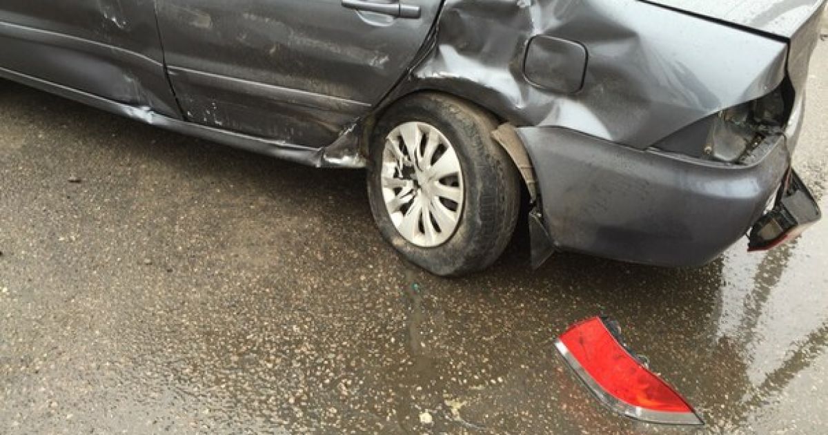 В Житомире ребенок погиб под колесами авто, которое вылетело на остановку