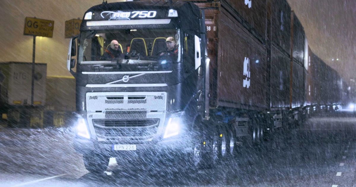 Volvo Trucks готовит грузовик FH16 750 к "тяжелому" испытанию (Видео)