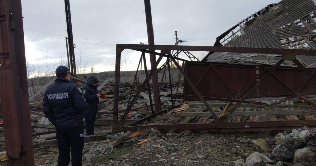 В Миколаївській області металева конструкція розчавила робітника підприємства