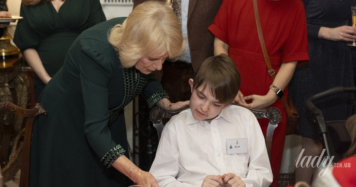 Королева Камілла