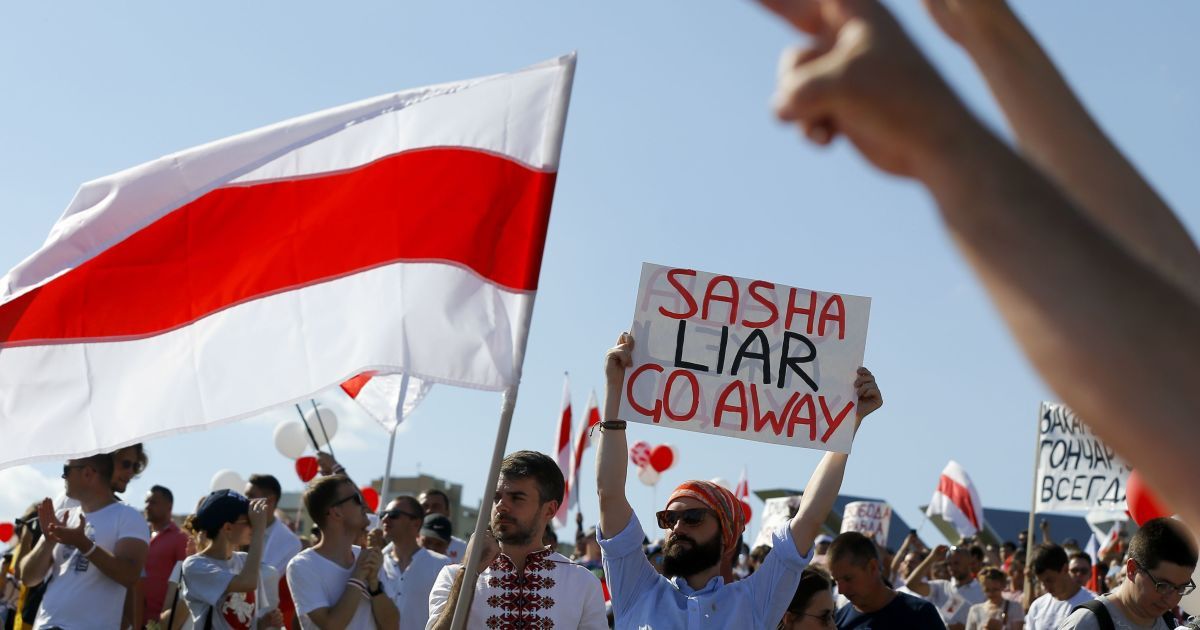 Марш свободы, задержания и заявление Тихановской о президентстве: как в Беларуси прошел седьмой день протестов