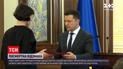 Зеленський вручив родинам чотирьох загиблих військових орден "Золота Зірка" | Новини України