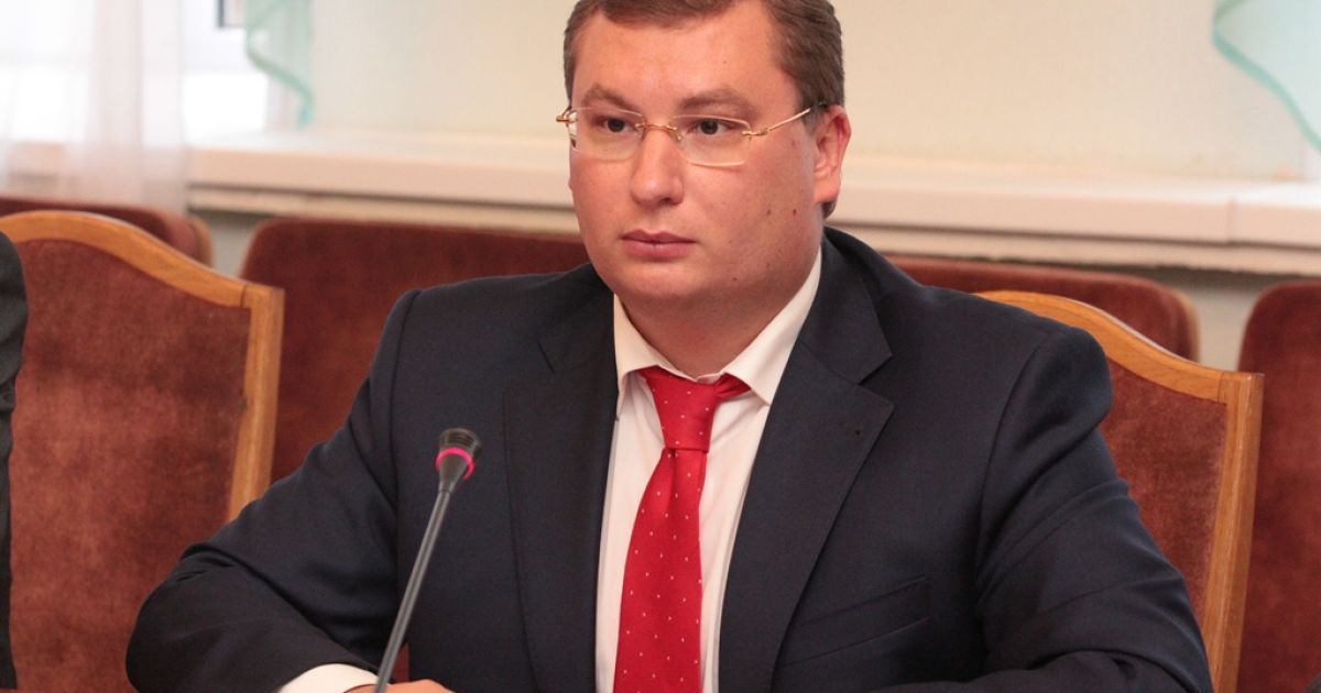 Олексій Дніпров єдиний з чиновників Міносвіти виходив спілкуватися зі студентами на Майдані