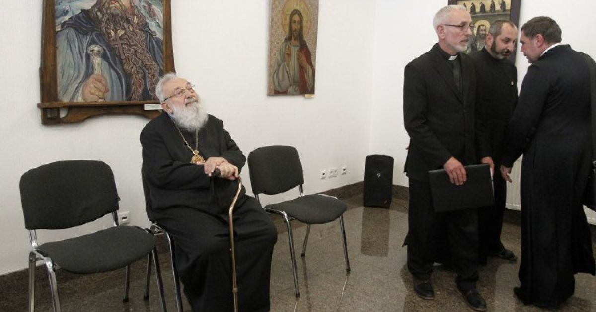 Епископ УГКЦ Гузар не смог проголосовать на выборах - нардеп