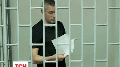 Николай Карпюк не смог слушать на суде собственные показания о «боевике Арсене»