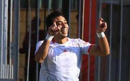 У Єгипті футболіст забив божевільний м'яч "ножицями"
