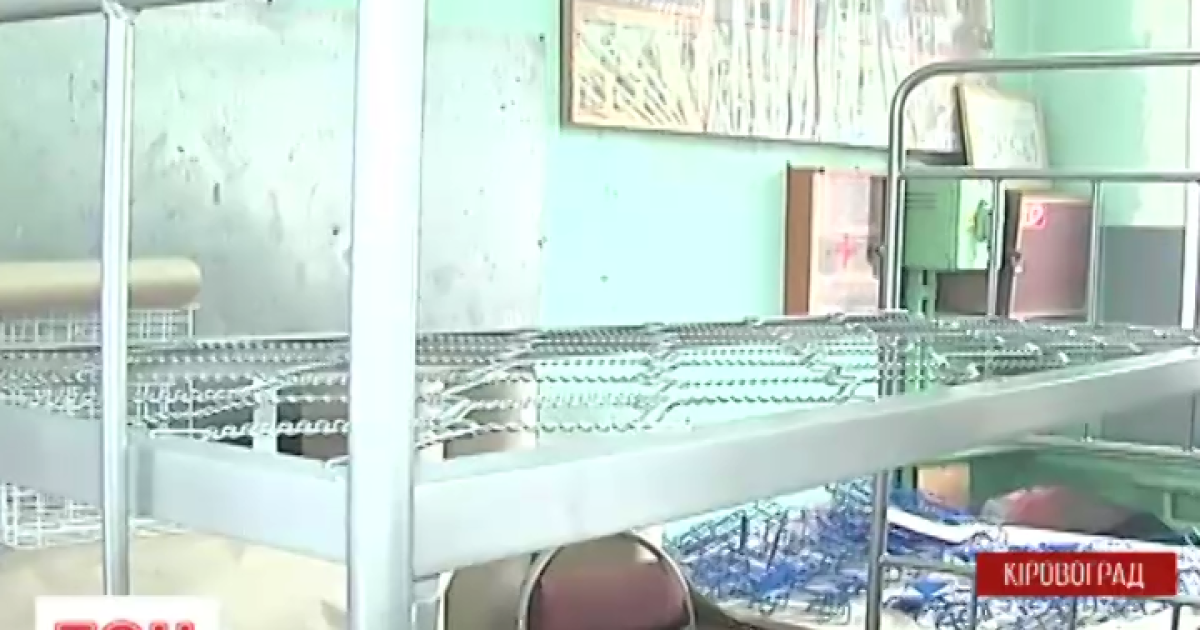 В Кировограде глухие делают кровати для военных