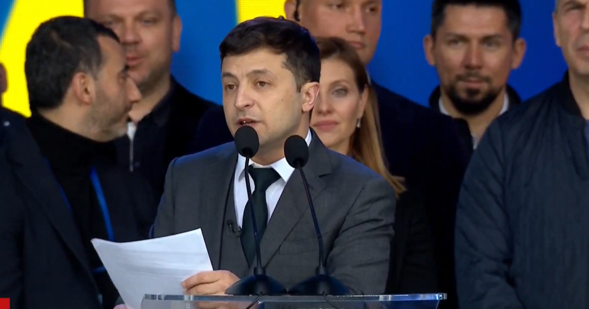 Зеленский заверил, что будет держать избранный украинцами курс в Европу