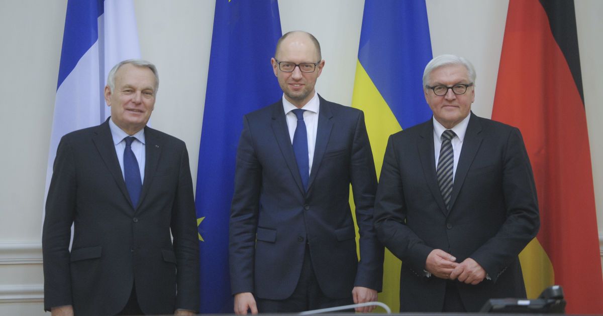 Франк-Вальтер Штайнмаєр, МЗС Німеччини, Жан-Марк Еро, МЗС Франції, Арсеній Яценюк / © Кабинет Министров Украины