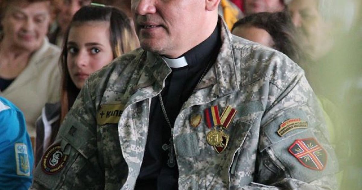 Копытин выступил в поселке Гранитное / © facebook.com/gennadiy.mokhnenko