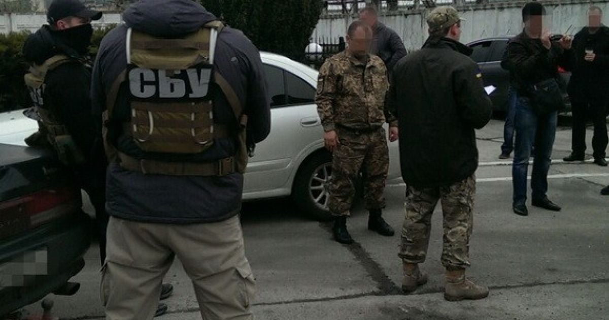 В Одесской области капитан военкомата погорел на взятке за освобождение от призыва