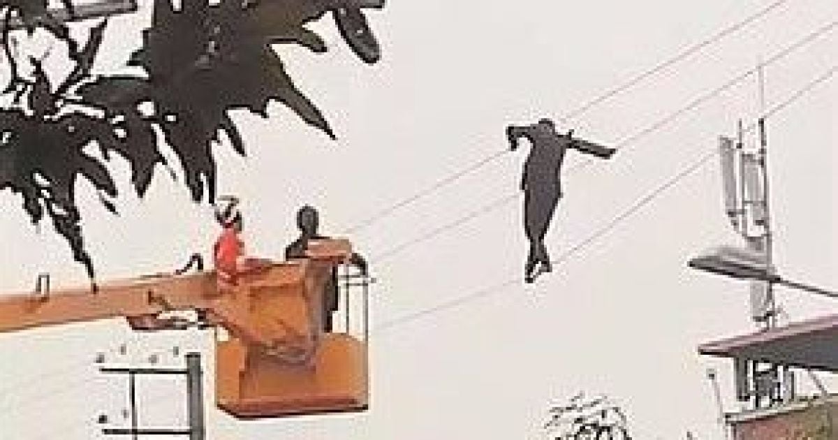 В Китае сняли спасение пьяницы, который гулял высоковольтными проводами