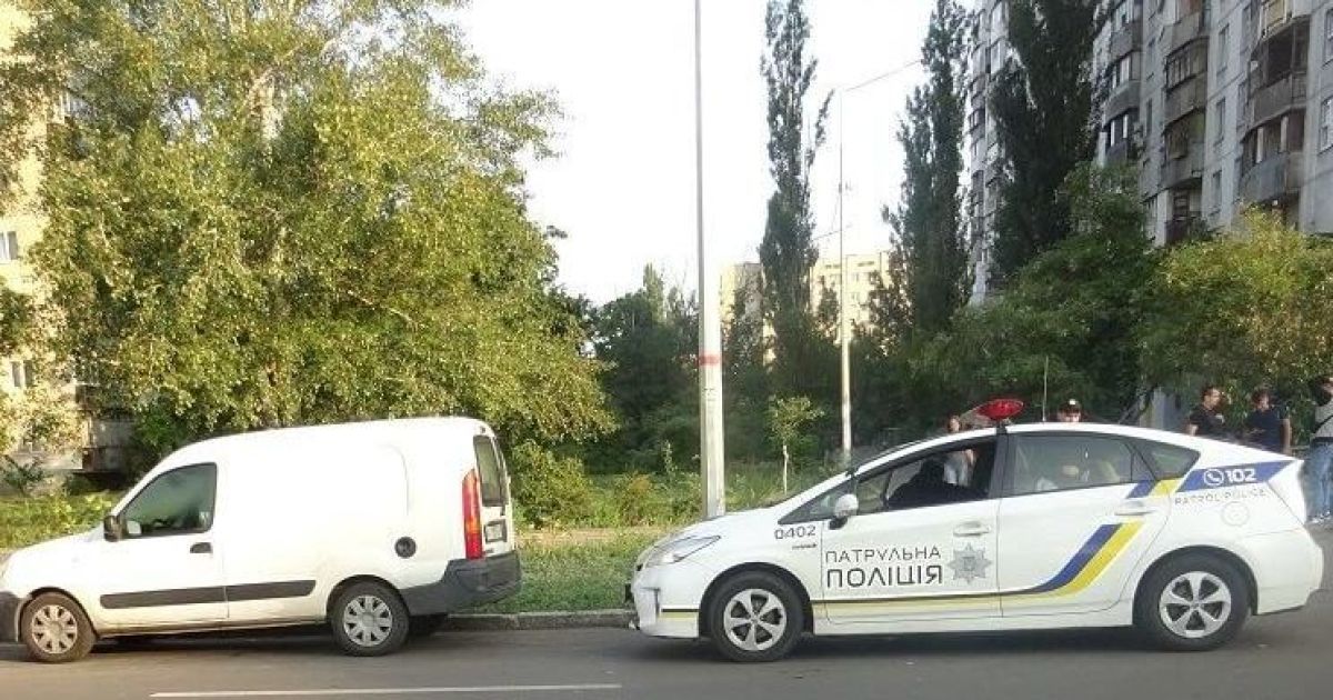 В Киеве рецидивист ограбил и изнасиловал женщину