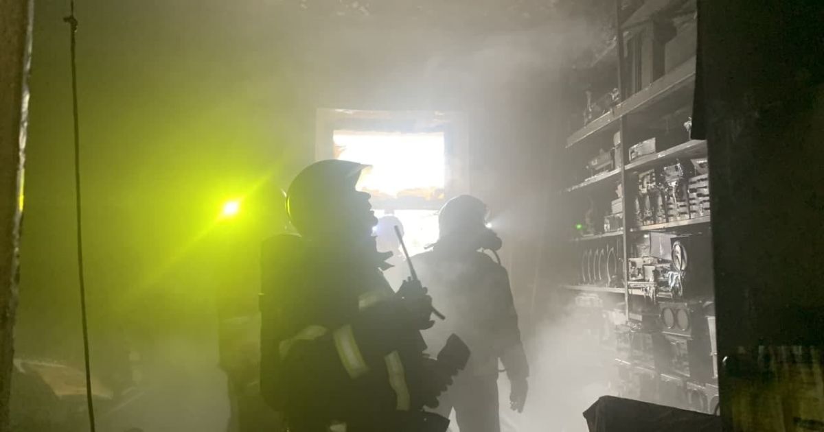 В Виннице загорелась школа: эвакуировать пришлось почти 600 человек (фото)
