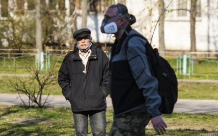 В Запорожье суд оштрафовал на 17 тысяч гривен мужчину, который гулял в парке без маски