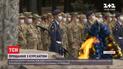 На первые похороны жертв катастрофы Ан-26 пришли сотни людей