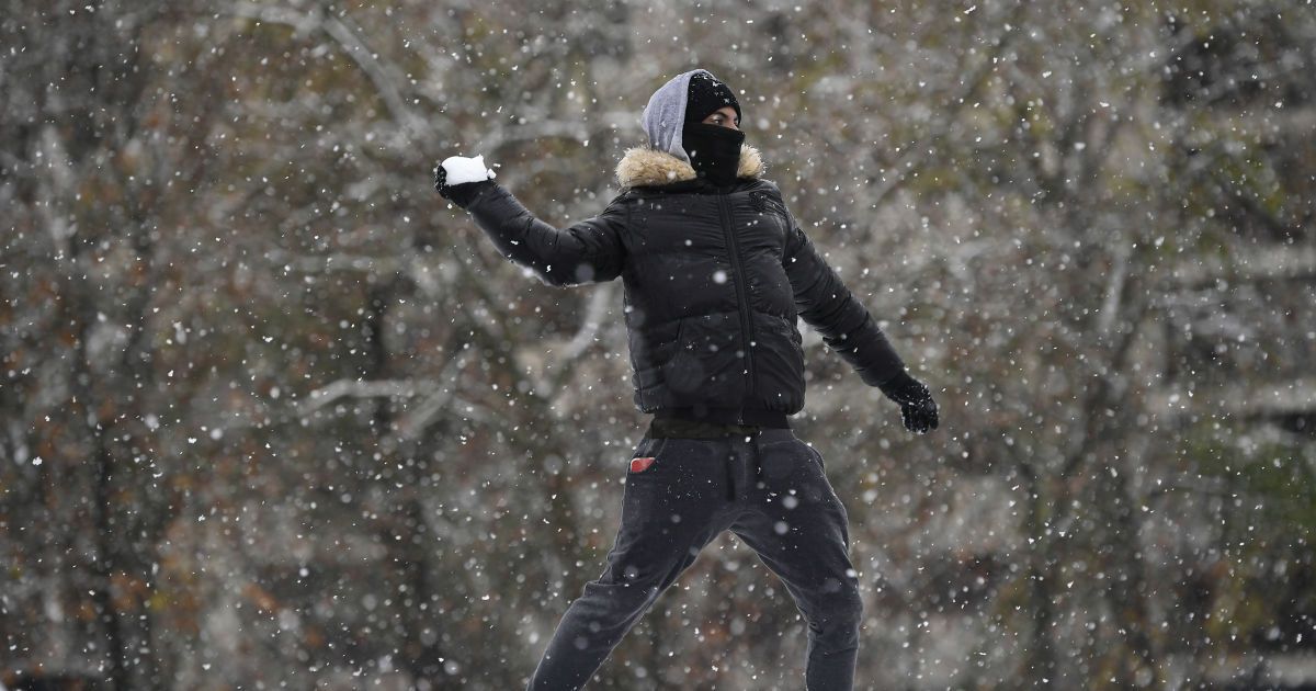 Іспанію засипало снігом: потерпає щонайменше десять регіонів