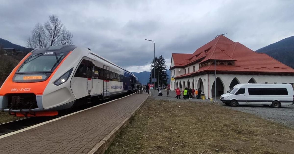 На залізничних станціях Франківщини будуть стояти прикордонники.