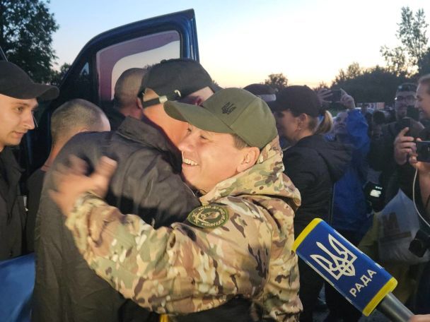 Україна повернула з полону 90 захисників / Фото: ОП