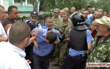 В Украине могут вспыхнуть новые бунты против полиции. Пять новостей, которые вы могли проспать